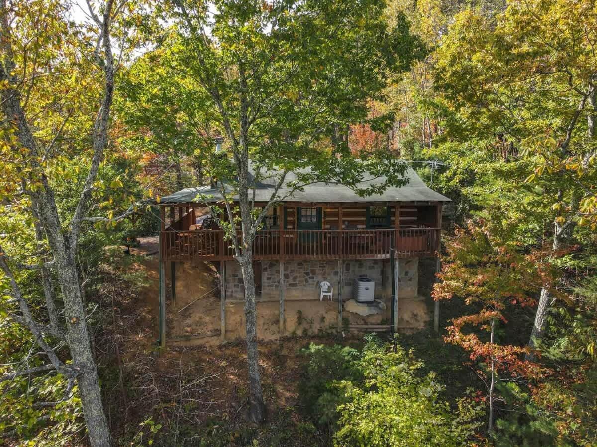 View! Cozy, Private, Fireplace, Hot Tub Log Cabin, Honeymoon! Sevierville Exterior foto